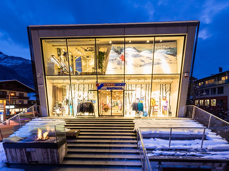 google-maps-street-view-trusted_dreamteam-intersport-brundl-flagshipstore-kaprun-360a 360 Grad Rundgang Shop Intersport Bründl Flagshipstore Kaprun